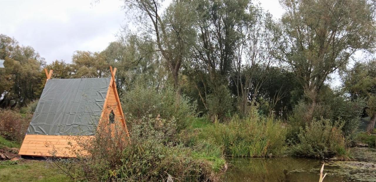 Rum Bridge "Owl Watch" Wooden Tipi Otel Sudbury  Dış mekan fotoğraf