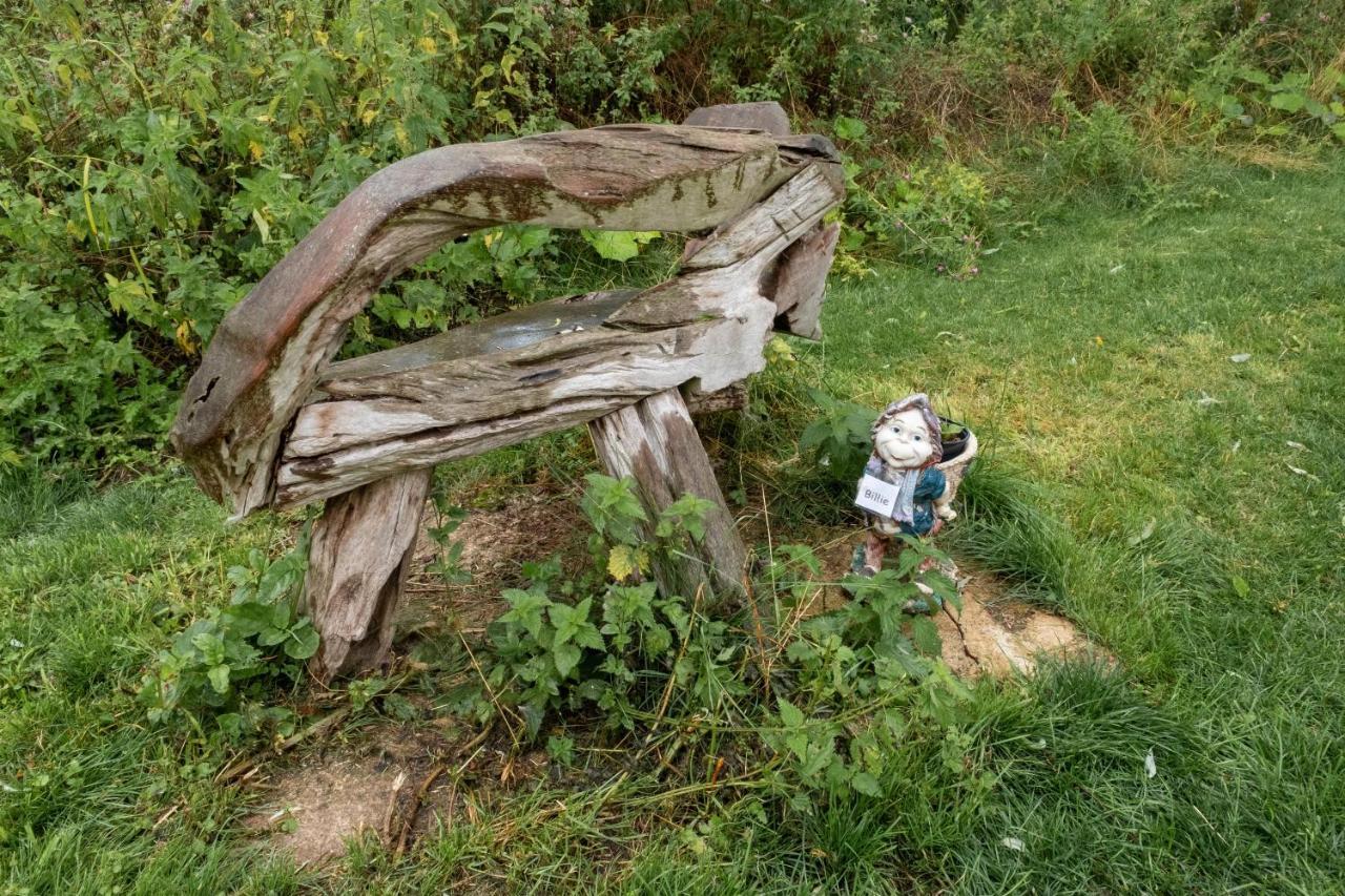 Rum Bridge "Owl Watch" Wooden Tipi Otel Sudbury  Dış mekan fotoğraf