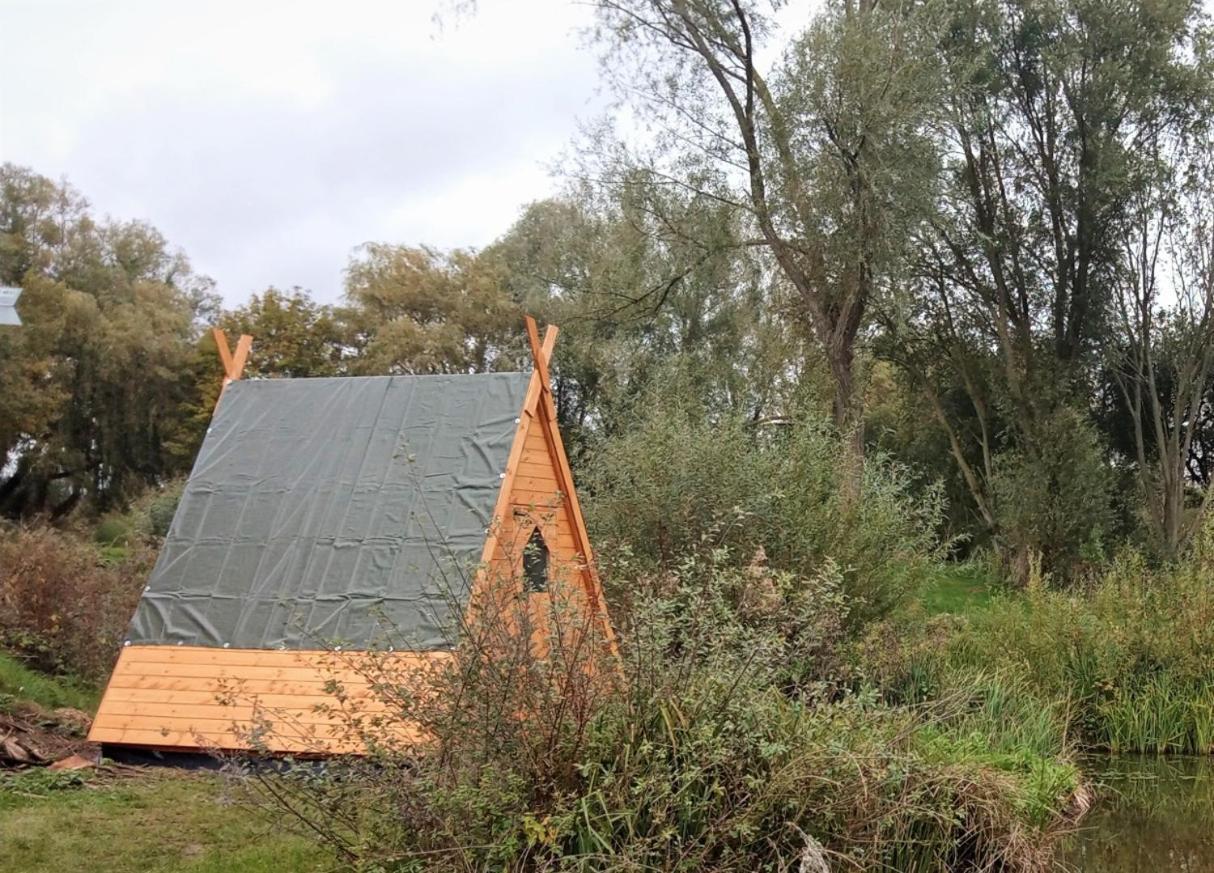Rum Bridge "Owl Watch" Wooden Tipi Otel Sudbury  Dış mekan fotoğraf