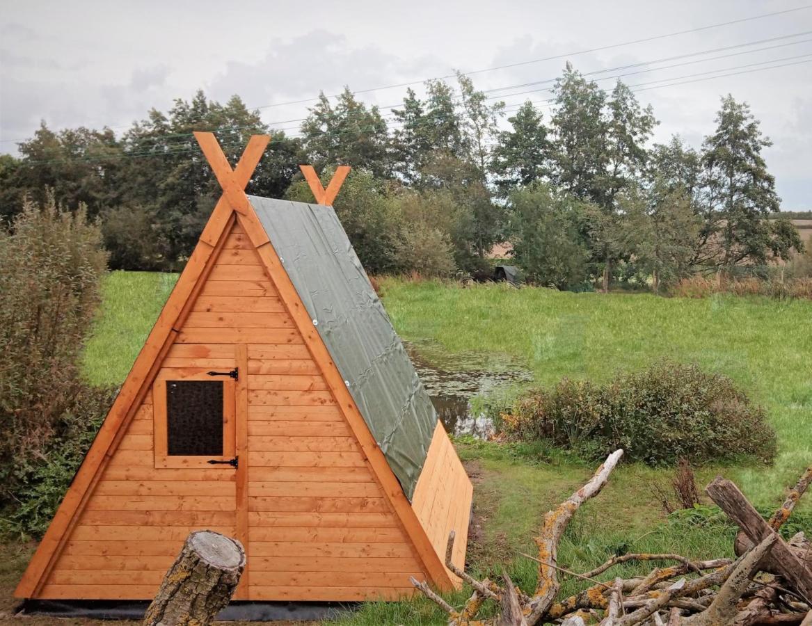 Rum Bridge "Owl Watch" Wooden Tipi Otel Sudbury  Dış mekan fotoğraf